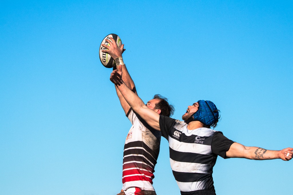 Rugby lineout action